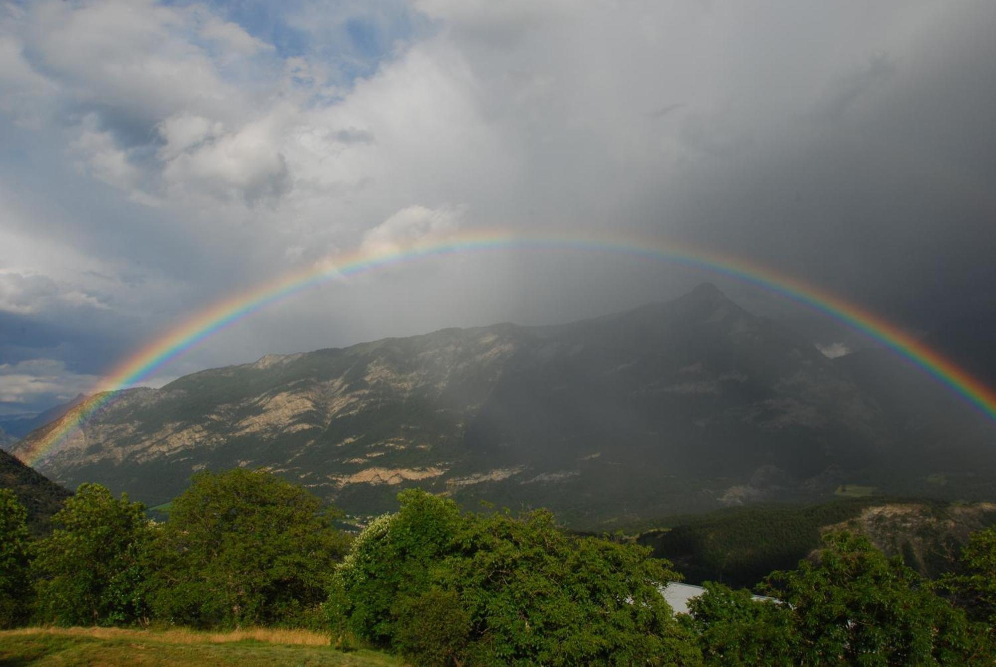 La Ferme De Beaute Bed and Breakfast Chateauroux-les-Alpes Buitenkant foto